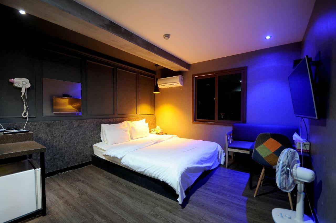 Vitamin Hotel Busan Exterior foto